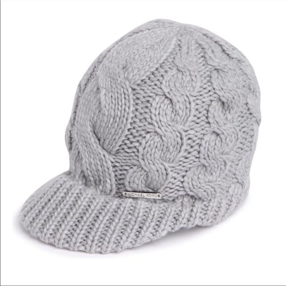 Cable Knit Cap
MICHAEL KORS ACCESS - Picture 1 of 3